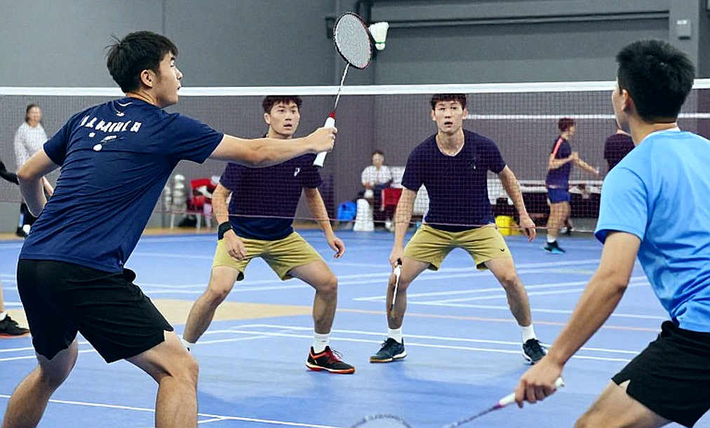Alwi Farhan Spars With Kento Momota Ahead of Asian Games 2026: The Part Data Never Touches Alwi Farhan Spars With Kento Momota Ahead of Asian Games 2026: The Part Data Never Touches