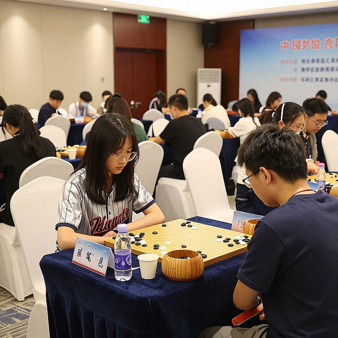 Atyrau Masters: Hai hạt giống hàng đầu gục ngã và tầng nghĩa ẩn sau một bản tin cờ vua