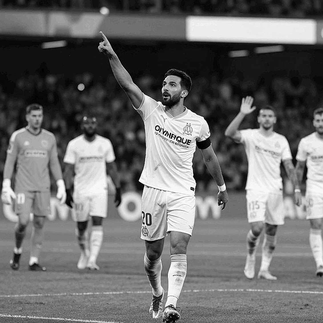 Twenty-Three Men and a Flight to London: Michael Carrick's Gamble at Craven Cottage Twenty-Three Men and a Flight to London: Michael Carrick's Gamble at Craven Cottage