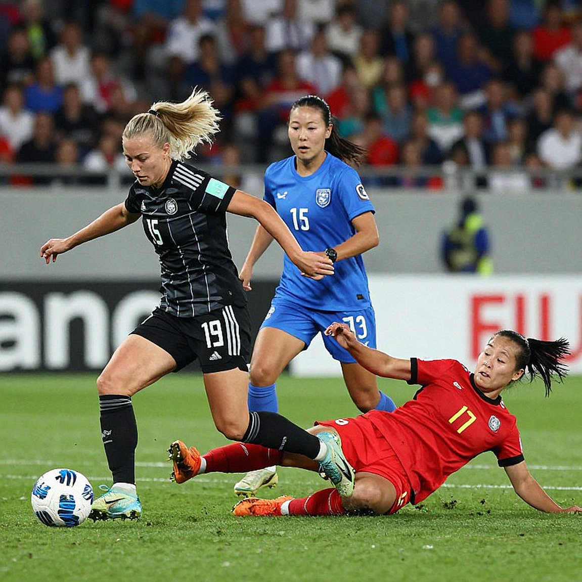 Án treo giò 1-6 tháng chờ Ronaldo: Khi đội trưởng tự đề nghị bị xử nặng