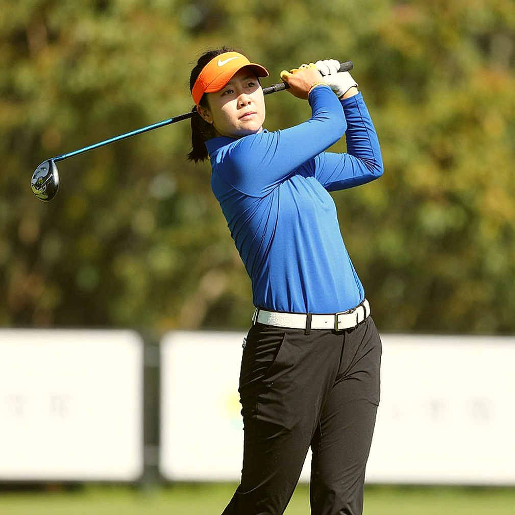 Tám chiều dữ liệu golf: khi bảng phân tích trống, kết luận đúng nhất là không kết luận