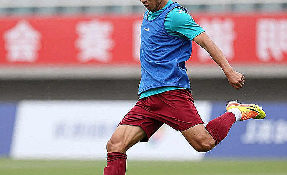Van Dijk ở Zeist: Ai thiết kế hàng thủ năm người trước Morocco? Van Dijk ở Zeist: Ai thiết kế hàng thủ năm người trước Morocco?