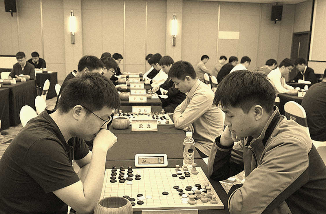 AI Double Agent chứng minh kỷ lục 63 nước chiếu hợp lệ: bài toán cờ vua treo 58 năm
