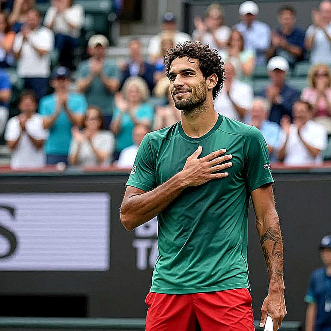 Sinner vắng Laver Cup, Federer và ba lượt theo dõi Instagram: mắt trọng tài tách dữ kiện khỏi suy diễn Sinner vắng Laver Cup, Federer và ba lượt theo dõi Instagram: mắt trọng tài tách dữ kiện khỏi suy diễn